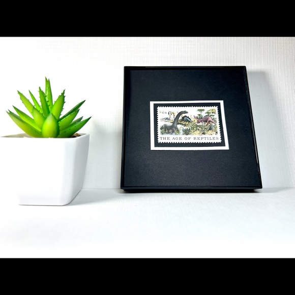 Dinosaurs. The age of reptiles framed postage stamp 4x4 vintage USA #1390 - Picture 1 of 4